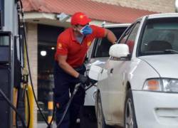 Petroecuador anunció nuevos precios para las gasolinas súper y ecoplús.