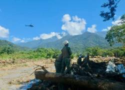 Fotografía que muestra a rescatistas operando en la zona del desastre.