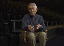Yasuaki Yamashita, sobreviviente de un bombardeo nuclear, en la sala de cine en que vio la película Oppenheimer, que trata sobre quien sería el creador de dicha arma de destrucción masiva.
