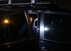 Fotografía que muestra a alias Gordo Arturo durante su aprehensión.