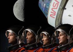 Los astronautas norteamericanos Reid Wiseman (comandante), Victor Glover (piloto), Christina Koch (especialista) viajarán durante a la Luna en compañía del canadiense Jeremy Hansen (especialista).