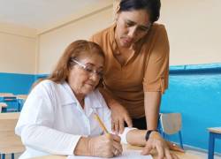El proceso de matrícula se realiza de forma presencial en el Distrito Educativo más cercano.