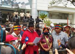 Rueda de prensa durante la presentación de la demanda contra el mandatario.