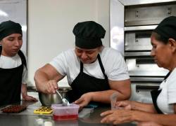 Estudiantes de curso gastronómico gratuito anterior.
