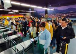 El alcalde de la capital convocó a una reunión con la operadora del metro para conocer de cerca los motivos de la suspensión.