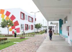 El contrato entre la empresa china y el Ministerio de Educación fue por 200 millones de dólares.