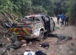Ataque con explosivos deja al menos ocho policías muertos en Huila, Colombia.