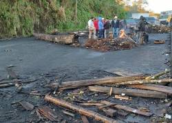 El Circuito Rural Nanegalito mantiene un cierre vial sobre la E28 y vía Armenia - Pacto.