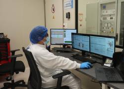 El nuevo radiofármaco, desarrollado por el Centro de Medicina Nuclear Molecular de SOLCA Quito, permite la obtención de imágenes PET/CT de alta calidad, facilitando la detección temprana de tumores.