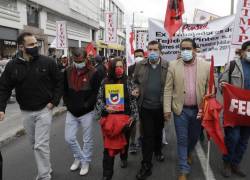 Varias organizaciones y colectivos se unieron a la marcha promovida por la UNE y FUT.