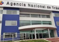 Fotografía de la sede de la Agencia Nacional de Tránsito, en Quito.