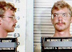 Jeffrey Dahmer en la ficha policial que se le hizo tras su detención.