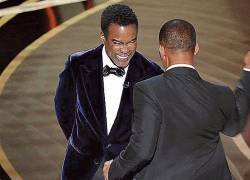 Academia pidió a Will Smith que abandonara los Óscar tras agresión, pero se negó