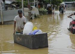 En Balao, provincia de Guayas, se ha registrado el desbordamiento de un río.