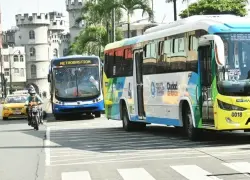 El servicio de la Metrovía, que incluye 4 troncales y sus alimentadores, operará con normalidad durante los cuatro días de descanso. Se prevén operativos de control a cargo de la Agencia de Tránsito y Movilidad.