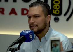 “El vandalismo no puede ser justificado porque una camioneta no tenía placas”, la respuesta del alcalde de Guayaquil Josué Sánchez por la quema de una camioneta en el centro-sur de Guayaquil