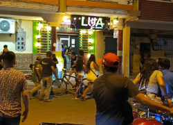 En El Guabo, un grupo de hombres armados llegó a una zona de bares y discotecas y disparó sin control contra los presentes.