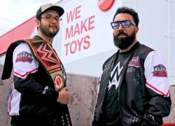 Dos diseñadores latinoamericanos dentro de la producción de figuras de lucha libre de WWE