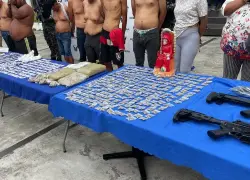 Los 26 detenidos y los indicios incautados en el operativo ‘Apolo 15’, en Guayaquil.