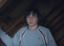 Milo Machado-Graner interpreta a Daniel Maleski, joven de 11 años, hijo de Sandra que, a consecuencia de un accidente, sufre de discapacidad visual.