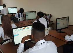 En el visualizador se detallan otros datos de la institución educativa como la misión, la visión y la filosofía.