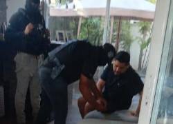 Fotografía que muestra a Leonardo Cortázar, procesado por el Caso Encuentro, dentro de una casa en Panamá.