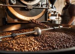 El consumo interno de café es de más de 300.000 sacos de 60 kilogramos al año. La demanda de este crece entre 5 y 10% por año.