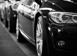 En muchos de los delitos que se cometen, se utilizan vehículos o motocicletas robados o alterados para su cometimiento. Foto: Pixabay