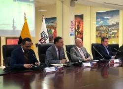 Autoridades del COE, durante una rueda de prensa en Quito, el 6 de septiembre de 2022.