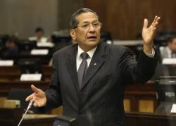 Luis Almeida, asambleísta del PSC, durante la sesión del Pleno de la Asamblea del juicio político al Consejo de la Judicatura, el 25 de agosto de 2022.