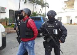 La Policía trasladó a Leandro Norero desde una unidad en Guayaquil hasta la cárcel regional de Cotopaxi, el 27 de mayo de 2022.