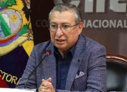 El presidente del CNE, José Cabrera, afirmó este jueves que la autoridad electoral analiza los argumentos de descargo que presentó la Presidencia de la República para frenar los pedidos de organizaciones y sindicatos.