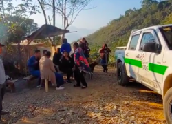 Familiares de las víctimas se mantenían en vigilia con la esperanza de encontrarlos con vida.