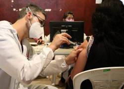 Guayaquil y Quito habilitan nuevos puntos de vacunación contra la COVID-19