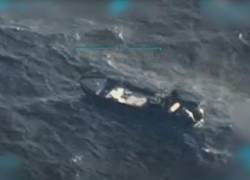 Captura del video que muestra el segundo ataque letal por parte de Estados Unidos a una lancha que supuestamente cargada droga en aguas del Caribe.