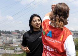 En la foto, Cristina Orbe, karateka ecuatoriana, durante un entrenamiento en una de las actividades realizadas en el marco de la alianza.