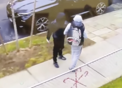 Joven ecuatoriano atacado cuando regresaba de clases.