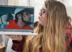 Se conocieron por Facebook y se casaron por Zoom: la historia de un amor digital