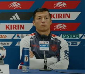 Alan Franco durante la rueda de prensa previo a enfrentar a Japón por la Copa Kirin.