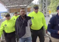 El líder criminal fue entregado en el puente internacional de Rumichaca.