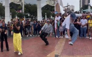 La tendencia Farmear Aura hace referencia a la idea de demostrar carisma.