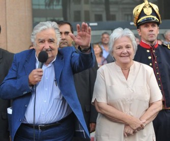 Tabaré Vásquez asume la presidencia de Uruguay