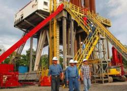 Ecuador inicia campaña para mejorar su producción petrolera