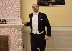 Inty Gronneberg seguirá siendo embajador de Ecuador en Suecia.