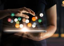 El gobierno de Daniel Noboa firmó nuevos contratos con operadoras móviles privadas.