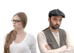 La verdad es que ya sea por costumbre, miedo o inseguridad, a veces es difícil darse cuenta de que eres incompatible con alguien después de invertir meses o años en la relación.