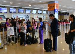 Nueva resolución para militares y policías en aerolíneas.