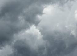 Cielo nublado con probabilidad de lluvia.