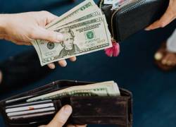 El Gobierno ecuatoriano prevé un incremento moderado del Salario Básico Unificado para 2026.