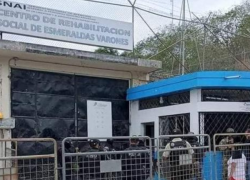 Exteriores de la Cárcel de Esmeraldas.